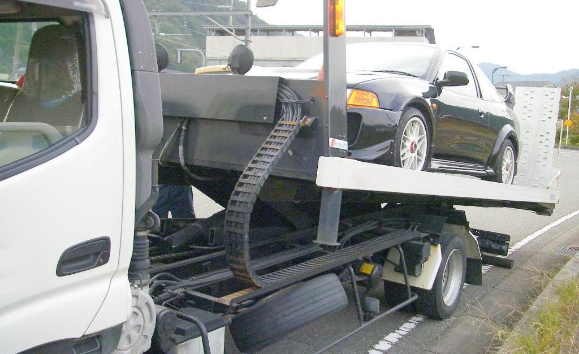 レッカー搬送にも対応